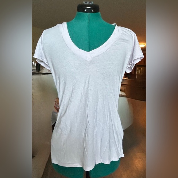 James Perse Lilac V-Neck Women's Top - Picture 1 of 2